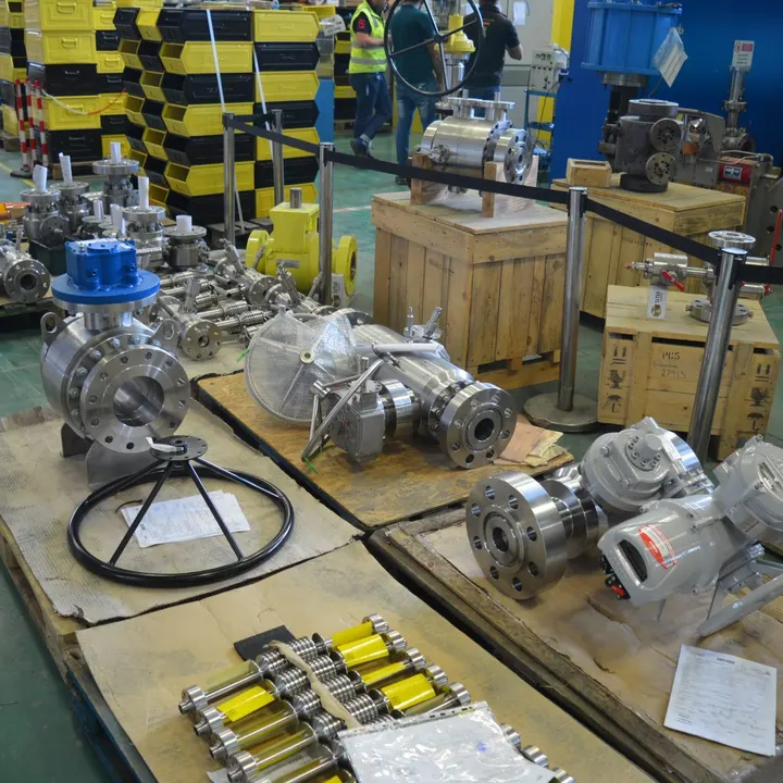 Valves — image 1